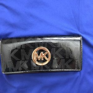 Michael kors wallet